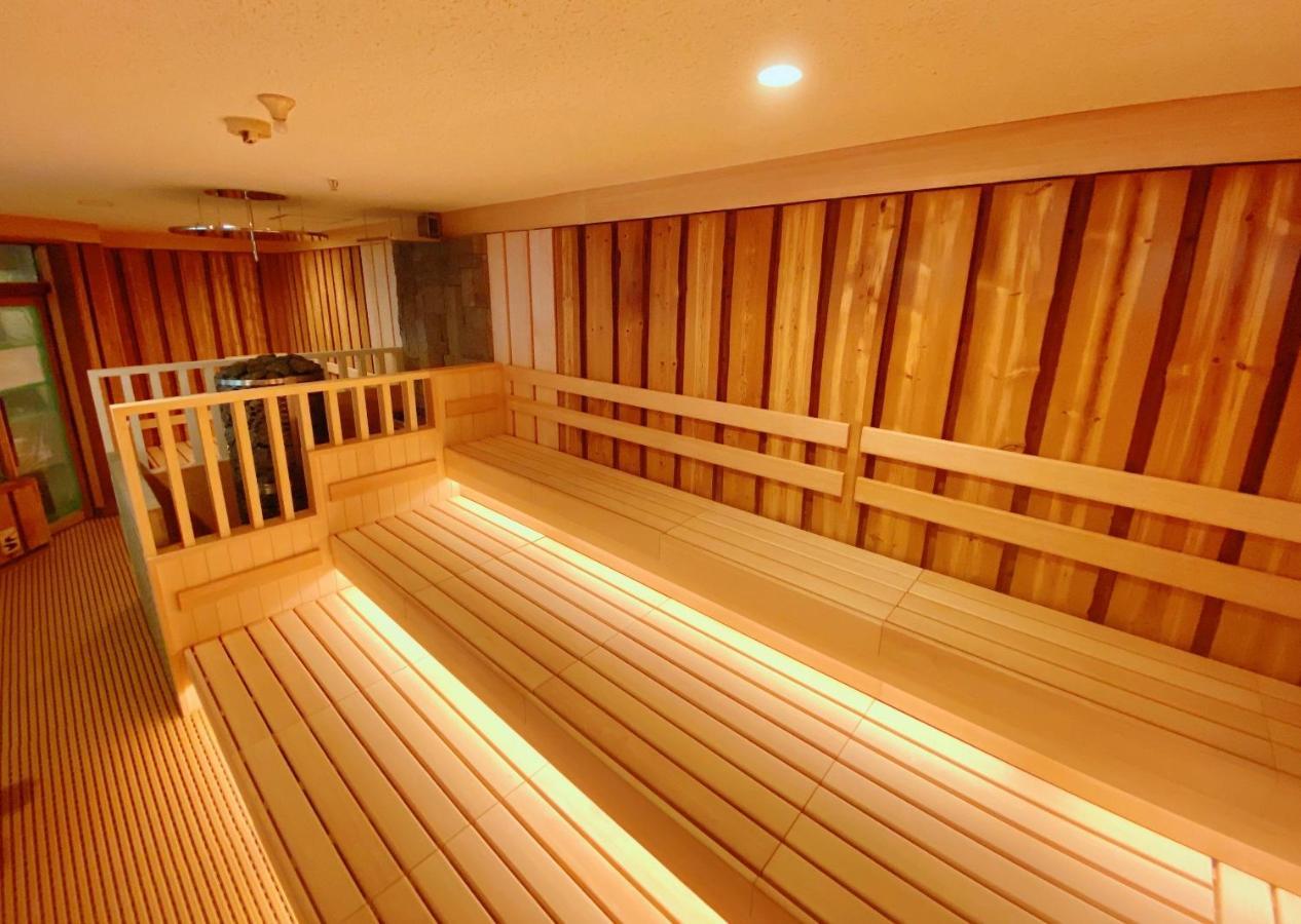 Sauna & Capsule Amza Ósaka Exteriér fotografie